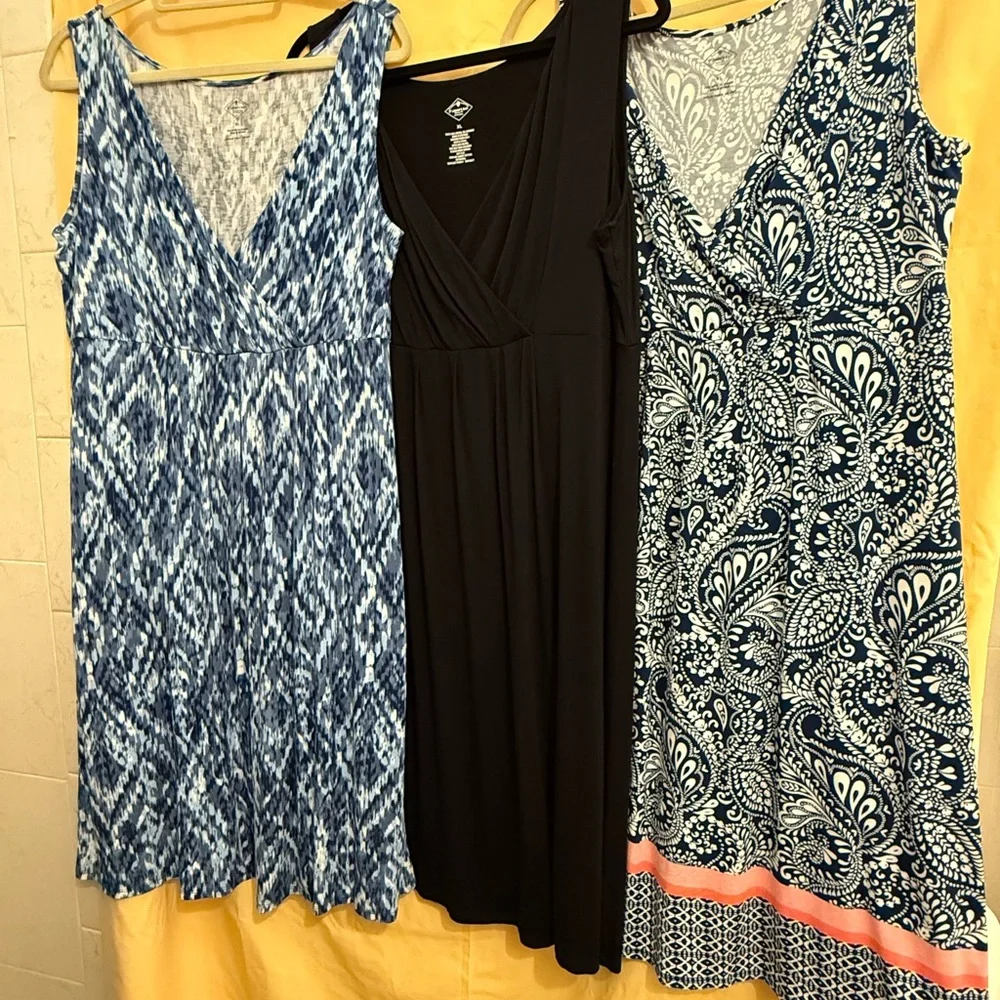 St. John's Bay dresses - Picture 1 of 16
